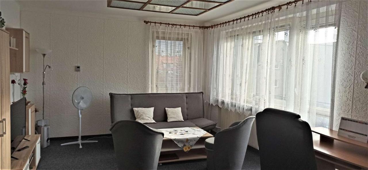 Apartman Milena Jicin Luaran gambar