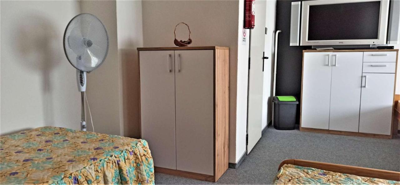 Apartman Milena Jicin Luaran gambar